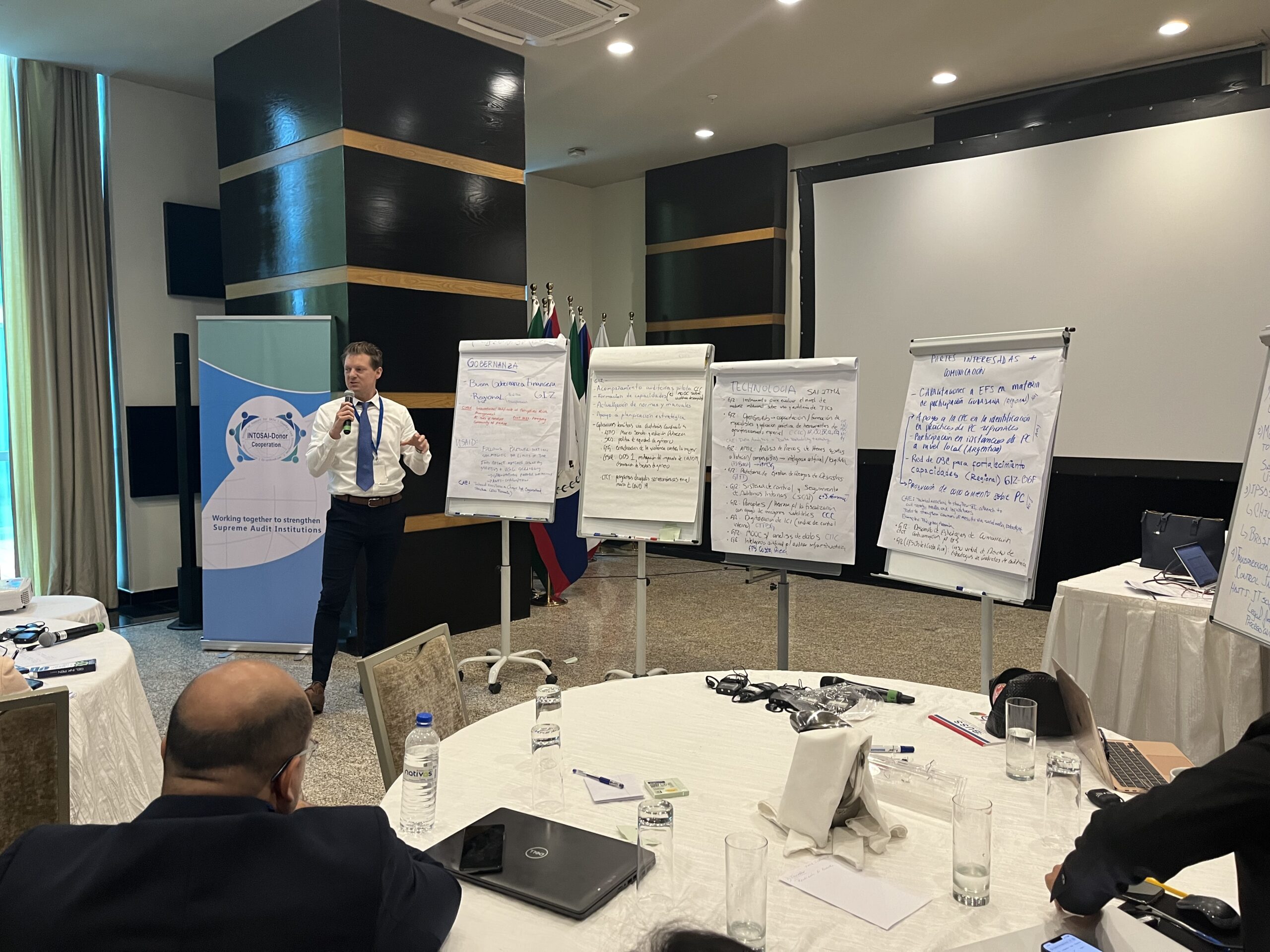 BUSS OLACEFS IN ACTION 