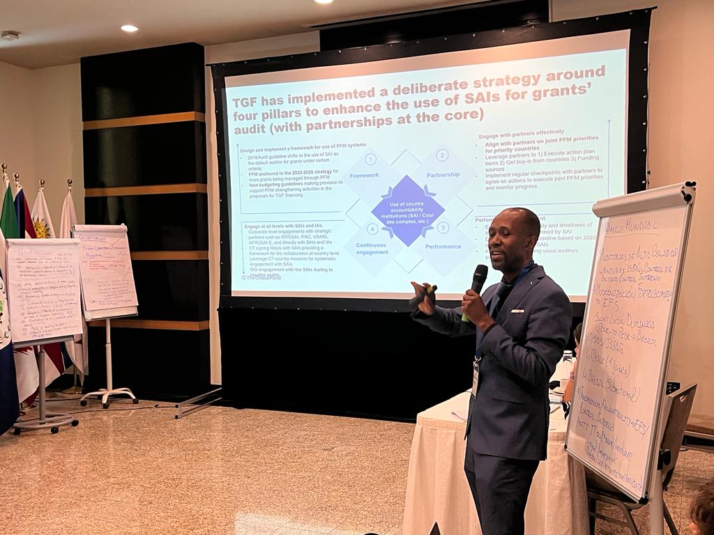 BUSS OLACEFS IN ACTION 